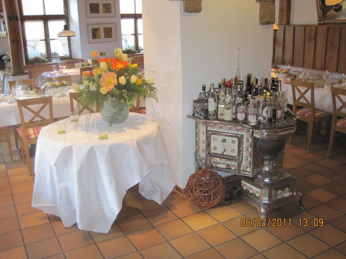 Ellenbergs Restaurant & Hotel Hessheim Bagian luar foto