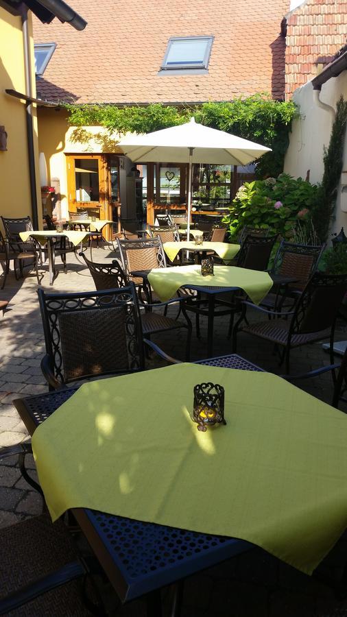 Ellenbergs Restaurant & Hotel Hessheim Bagian luar foto